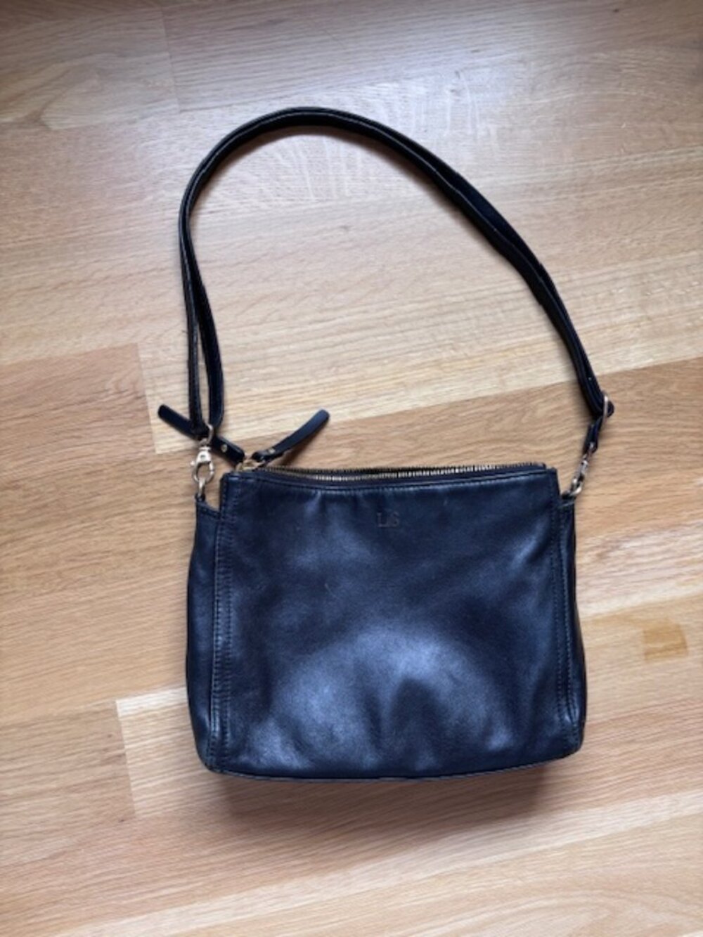 Lo & Sons Pearl Convertible Crossbody Bag